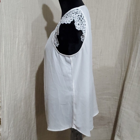 Express Lace Sleeve Shirt - Picture 2 of 5